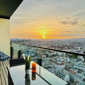 Triiiple Level 31 - Sonnenwohnen Mit Fantastischem Ausblick Und Parkplatz Wien