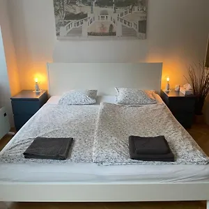 Cozy Near Center Viena