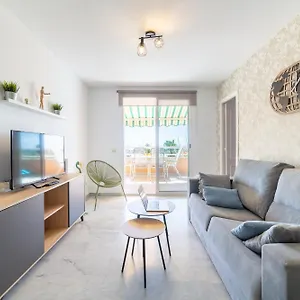 trendyhomes-puerto-vistas-al-mar-parking-incluido-playa.es-andalucia.com/